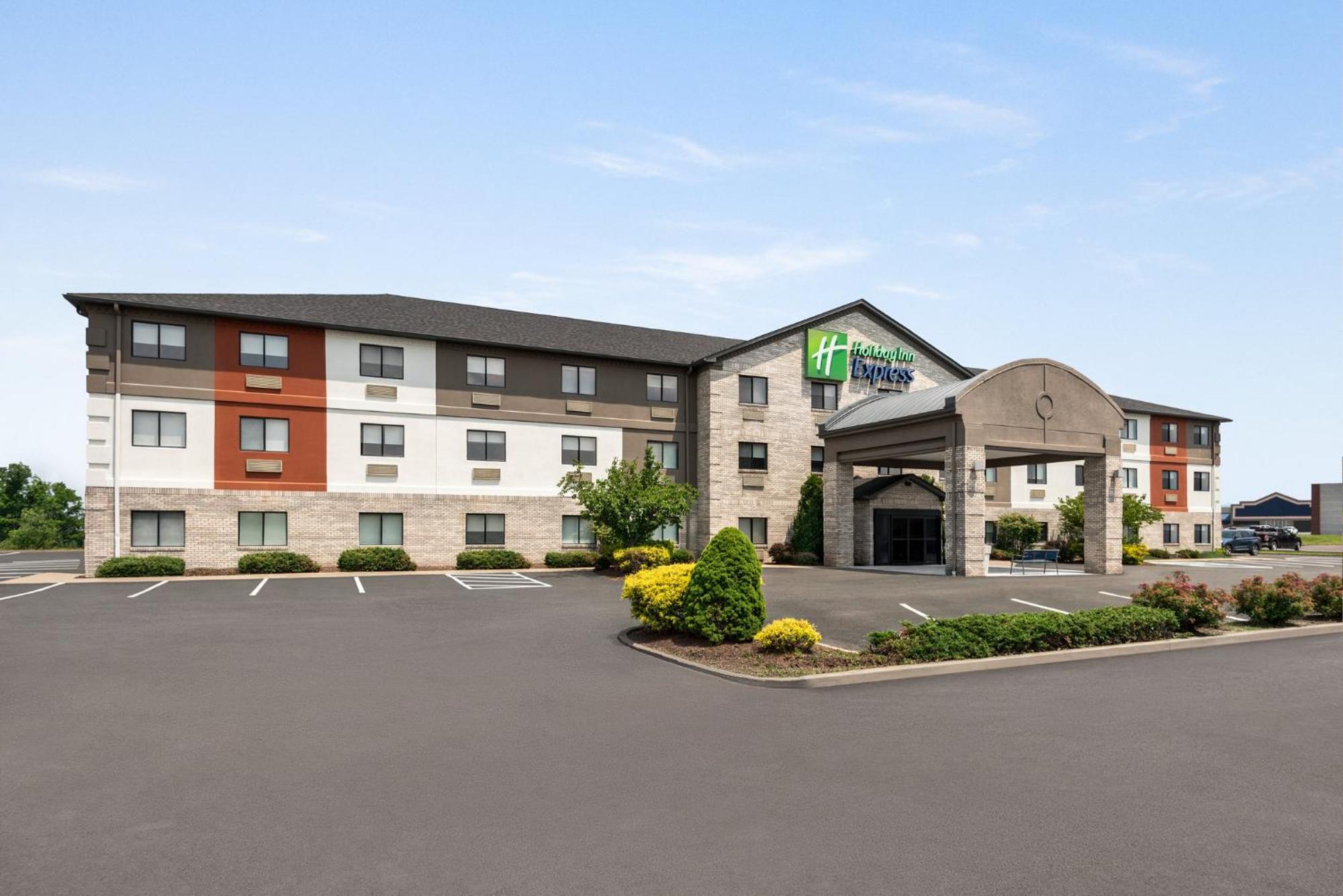 Holiday Inn Express Morgantown, An Ihg Hotel Exterior photo